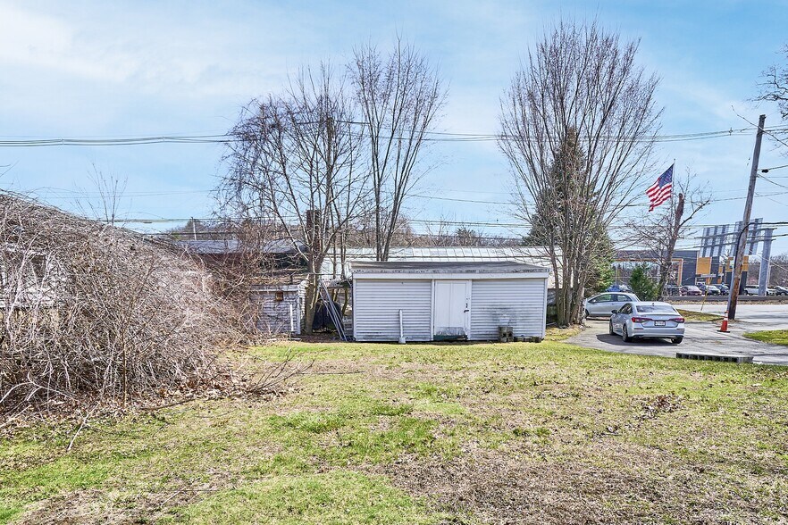 More Photos Of 344 Broadway, Lynnfield Storefront Retail Residential For Sale