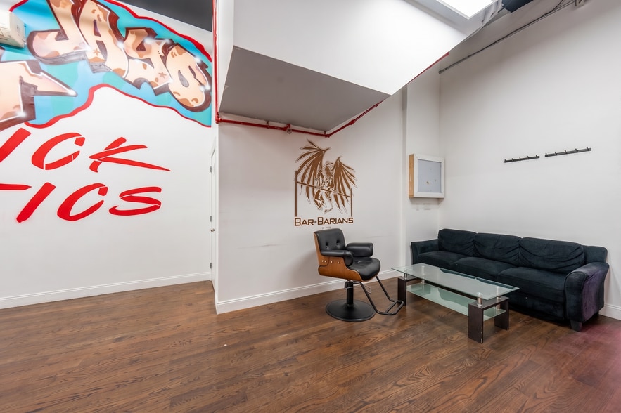 More Photos Of 369-371 Canal St, New York Apartments For Lease