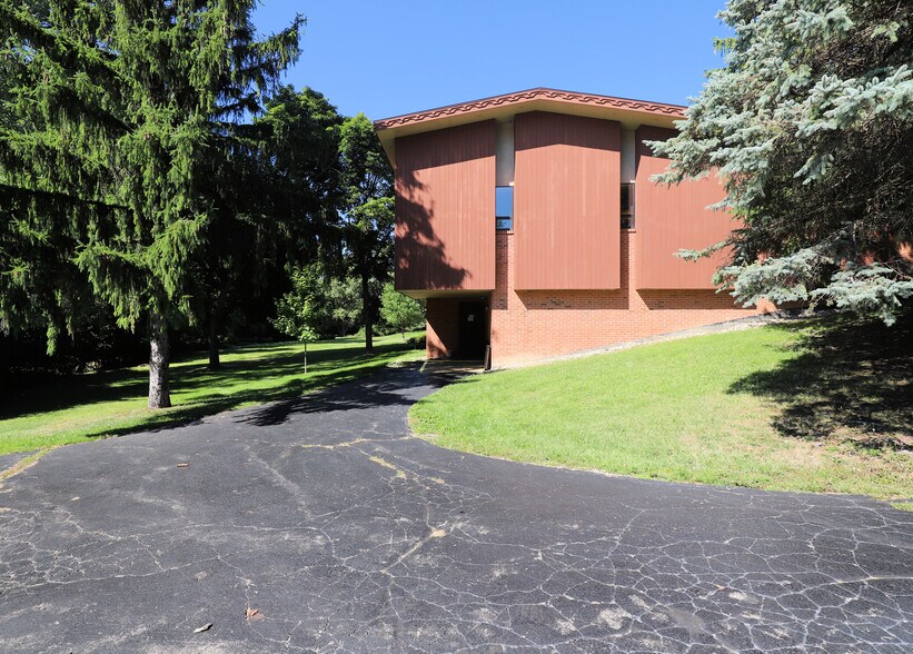 More Photos Of 2474 S Ballenger Hwy, Flint Religious Facility For Lease