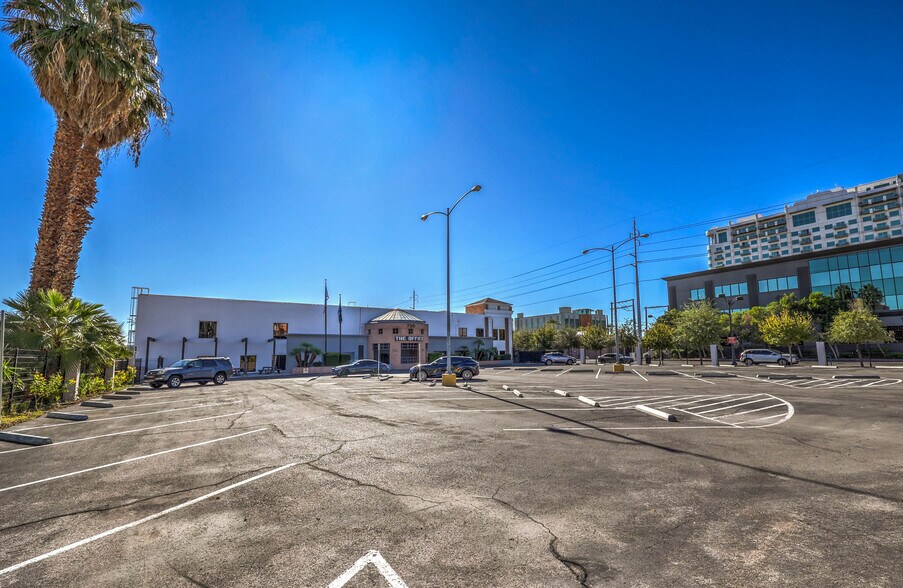 More Photos Of 730 Las Vegas Blvd S, Las Vegas General Retail For Lease