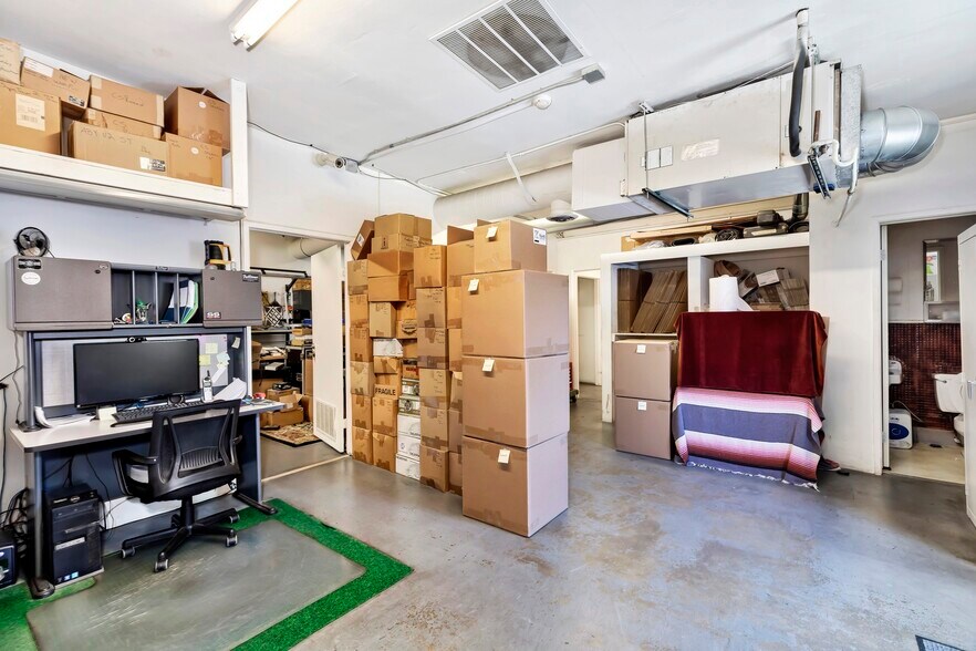 More Photos Of 11018 Washington Blvd, Culver City Storefront For Sale