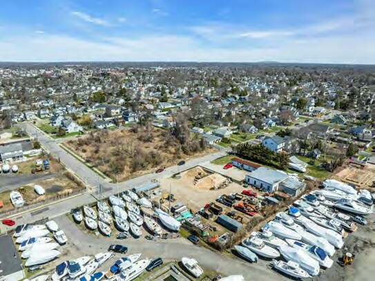 More Photos Of 62 Campbell St, Patchogue Industrial For Sale