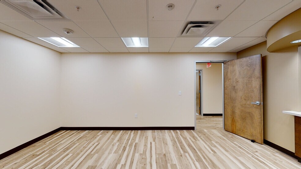 More Photos Of 12606 Greenville Ave, Dallas Medical For Lease