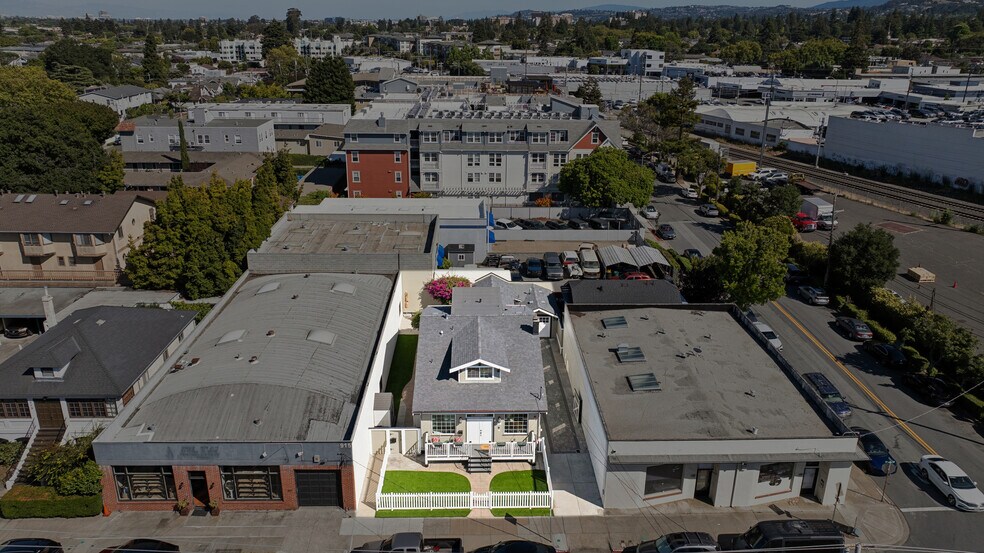 More Photos Of 917 Howard Ave, Burlingame Office Residential For Sale
