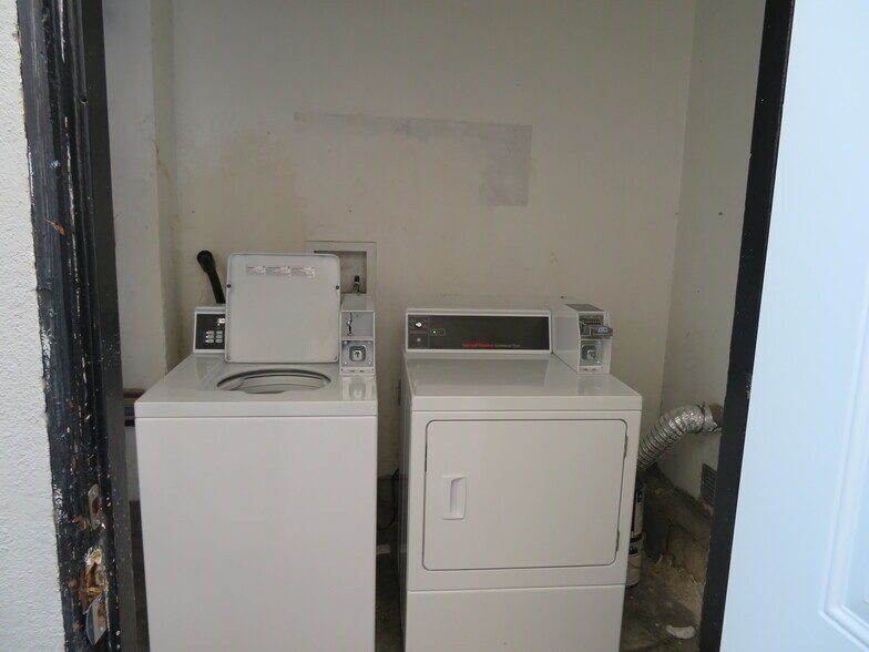 More Photos Of 1547 Euclid St, Santa Monica Apartments For Sale