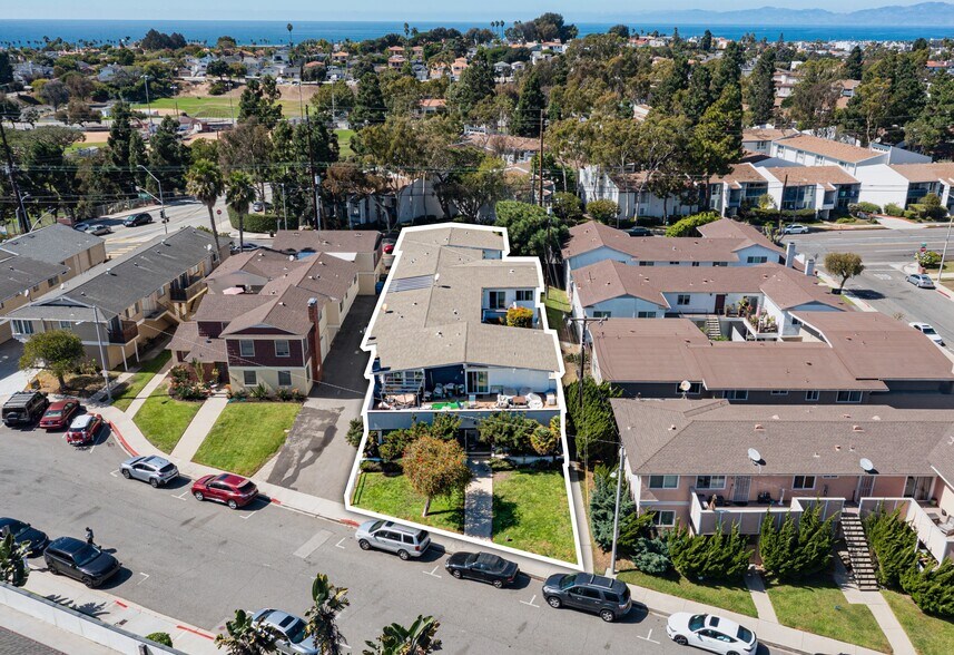 Primary Photo Of 1110 Barbara St, Redondo Beach Apartments For Sale