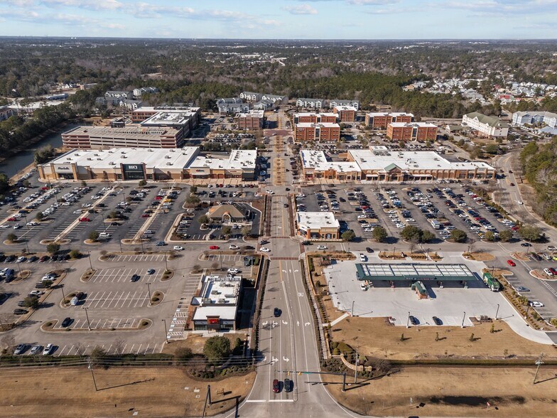 More Photos Of 6740 Rock Spring Rd, Wilmington Office For Sale