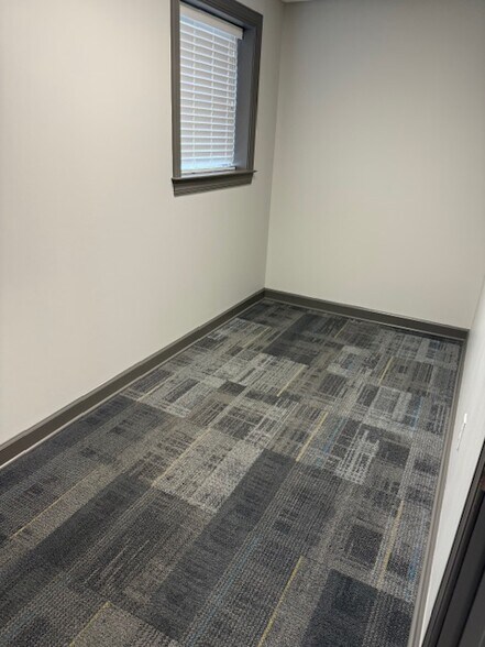 More Photos Of 6334 Peters Creek Rd, Roanoke Office For Lease