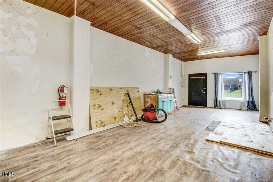More Photos Of 103 Main St, Micro Specialty For Sale