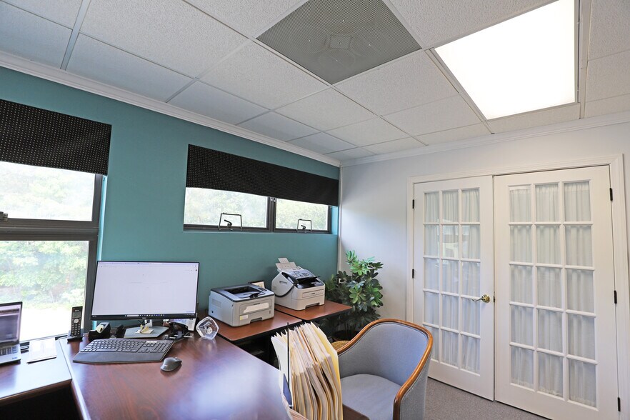 More Photos Of 766 Falmouth Rd, Mashpee Loft Creative Space For Lease