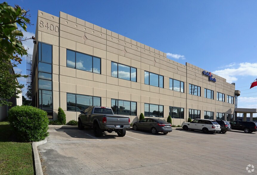 More Photos Of 8400 N Sam Houston Pky W, Houston Office For Lease