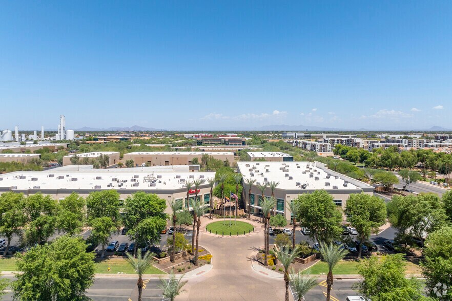 More Photos Of 2600 W Geronimo Pl, Chandler Office For Lease