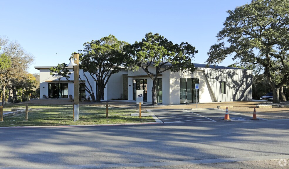 More Photos Of 111 River Rd, Wimberley Freestanding For Lease