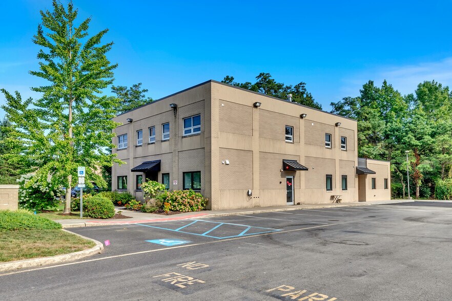 More Photos Of 253 Mantoloking Rd, Brick Apartments For Sale