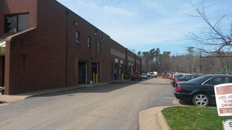 More Photos Of 105 Douglas Ct, Sterling Light Manufacturing For Lease