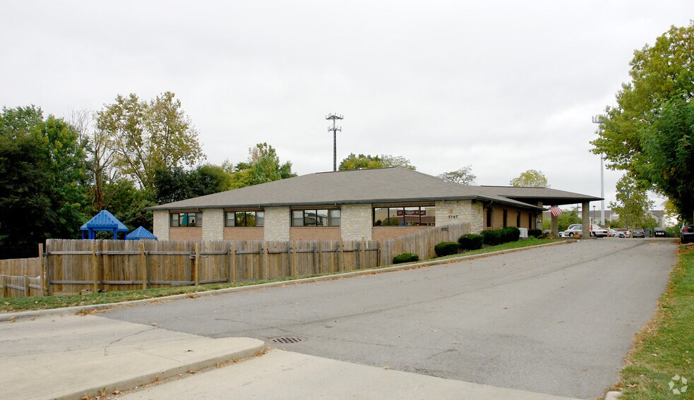 More Photos Of 5747 Cleveland Ave, Columbus Schools For Sale