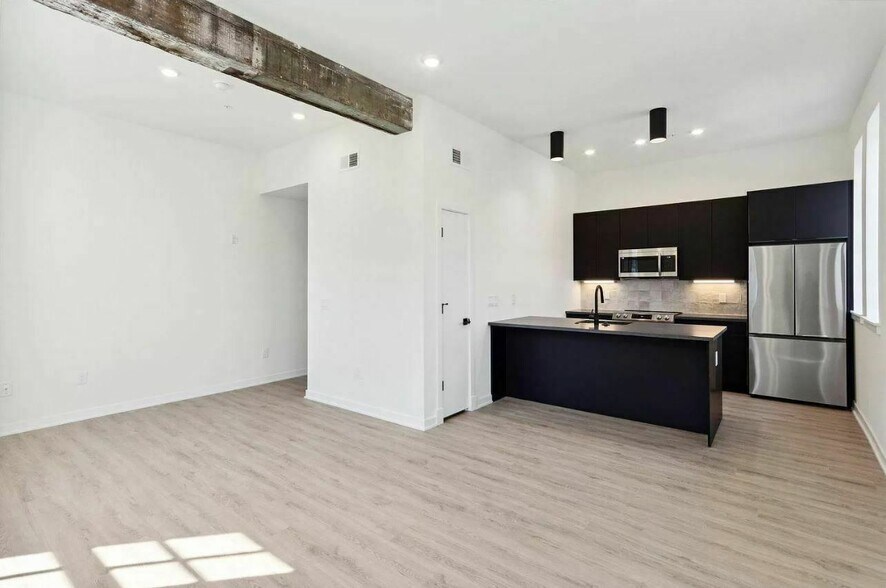 More Photos Of 500 N 13th St, Philadelphia Multifamily For Sale