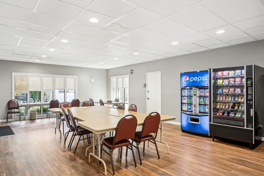 More Photos Of 6546 Auburn Blvd, Citrus Heights Apartments For Sale