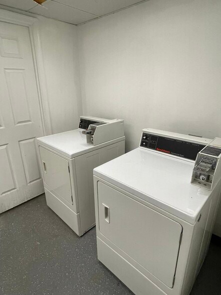 More Photos Of 128 S Market St, Frederick Apartments For Sale