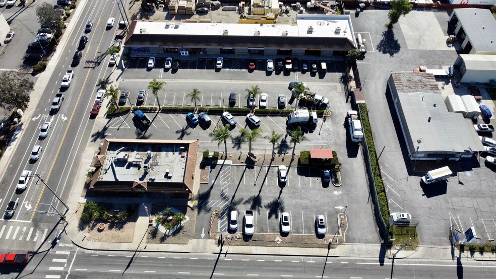 More Photos Of 935 W Mission Ave, Escondido Unknown For Lease