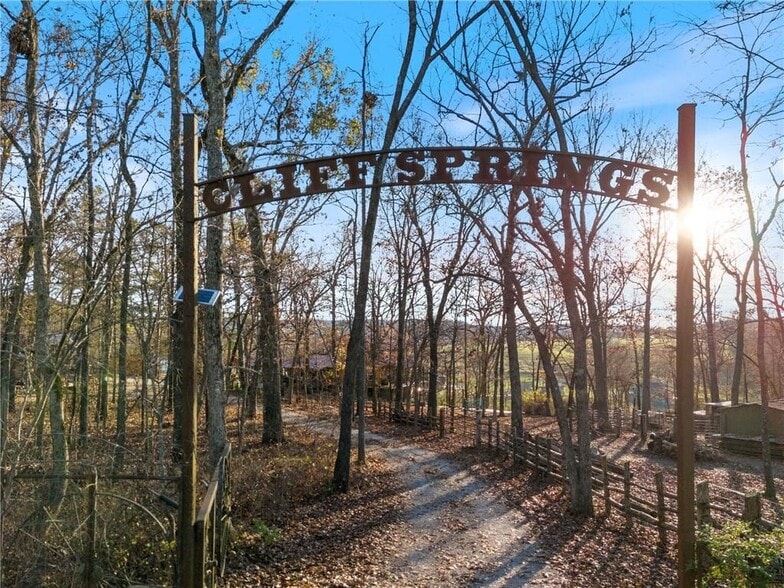 More Photos Of 1387 County Road 306, Berryville Hospitality For Sale