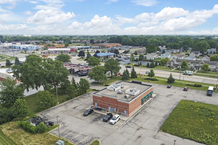 More Photos Of 6316 52nd St, Kenosha Freestanding For Lease