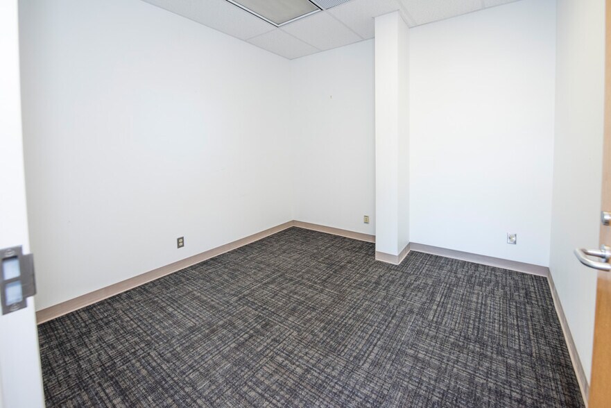 More Photos Of 4361 Boniface Pky, Anchorage Healthcare For Sale