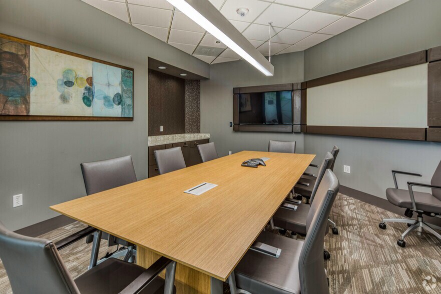 More Photos Of 4350 W Cypress St, Tampa Office For Lease