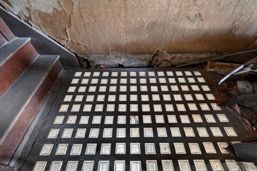 More Photos Of 210 E 5th Ave, Tarentum Office For Sale