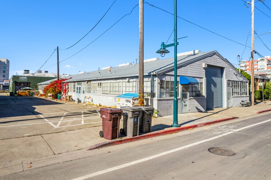 More Photos Of 5675 Landregan St, Emeryville Warehouse For Sale