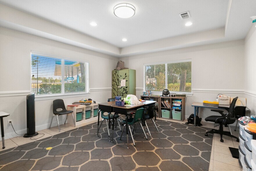 More Photos Of 1824 Sawdust Rd, The Woodlands Medical For Sale