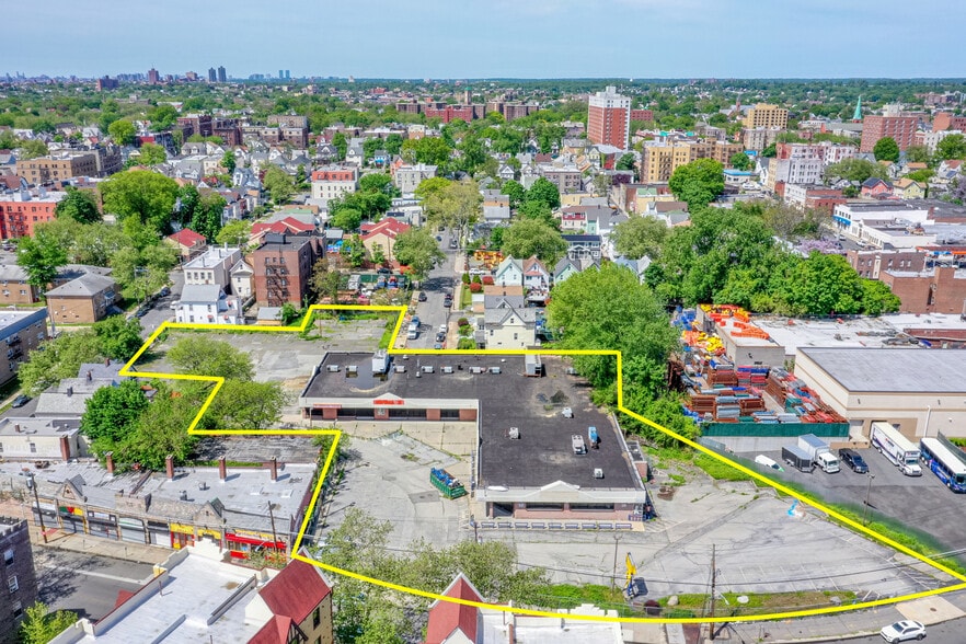 More Photos Of 220-230 S Fulton Ave, Mount Vernon Supermarket For Lease
