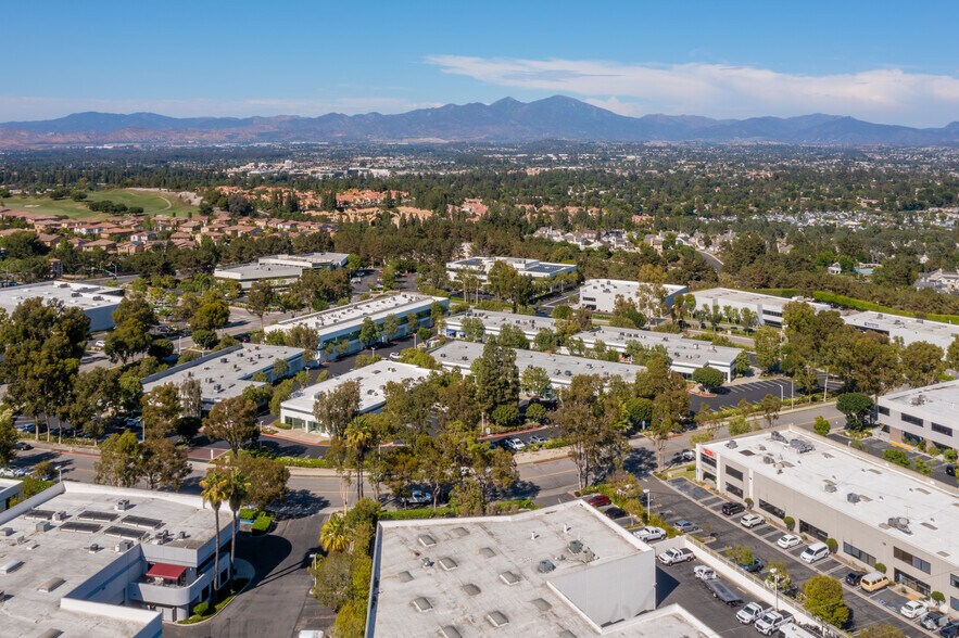 More Photos Of 28 Argonaut, Aliso Viejo Light Manufacturing For Lease