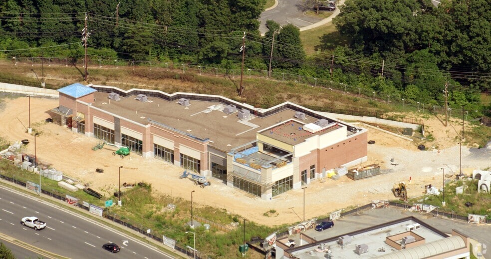 More Photos Of 18251 Flower Hill Way, Gaithersburg Restaurant For Lease