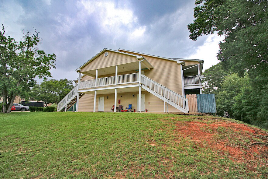More Photos Of 2303 W Michigan Ave, Pensacola Apartments For Sale
