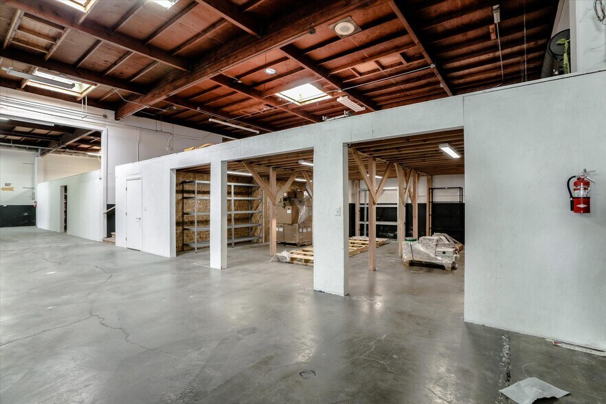 More Photos Of 1165-1169 N 5th St, San Jose Service For Sale