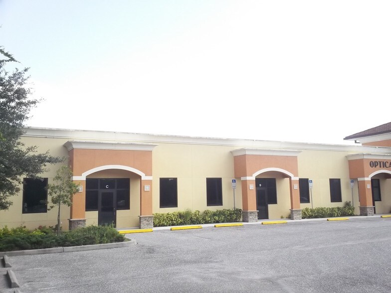 More Photos Of 20600 Veterans Blvd, Port Charlotte Medical For Lease