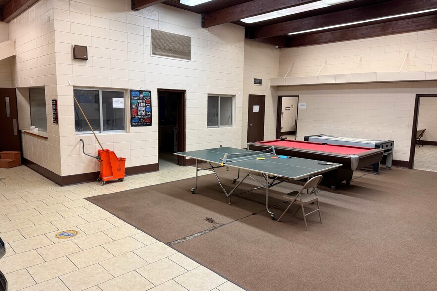 More Photos Of 2701 Main st, Little Rock Sports And Entertainment For Sale