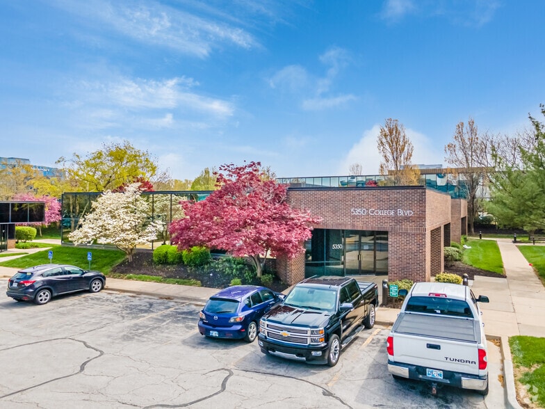 More Photos Of 5350 College Blvd, Overland Park Medical For Lease