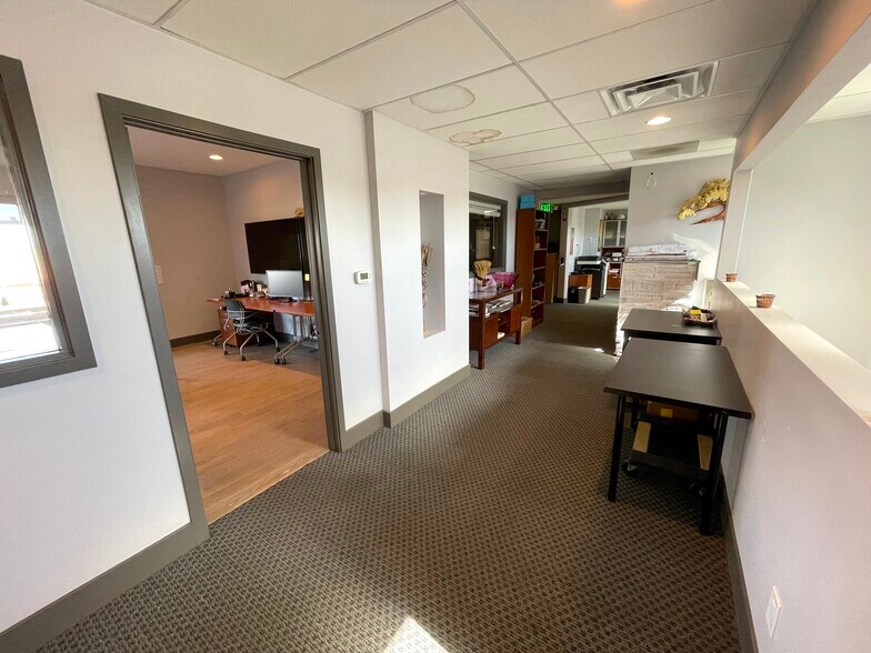 More Photos Of 7667 Vickers St, San Diego Warehouse For Sale