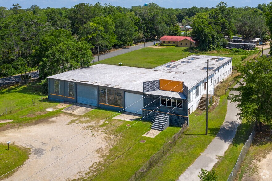 More Photos Of 765 E Washington St, Monticello Auto Repair For Sale