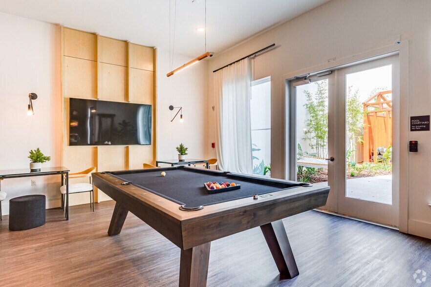 More Photos Of 1647 E Colonial Dr, Orlando Apartments For Sale