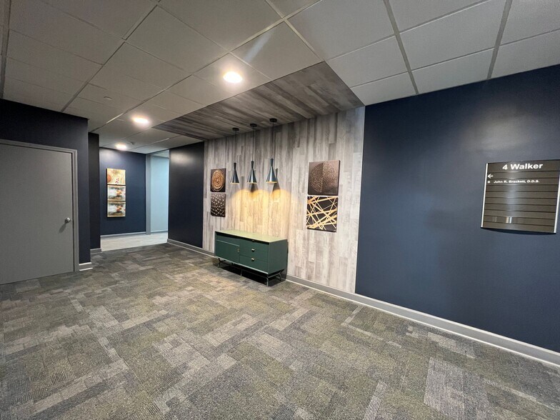 More Photos Of 4 Walker Ave, Clarendon Hills Office Residential For Lease