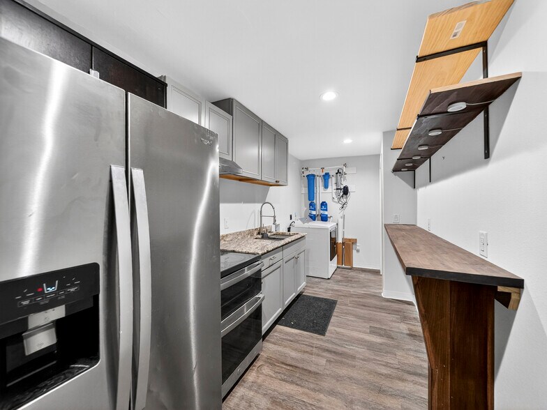 More Photos Of 612 N Third Street, Princeton Office For Sale