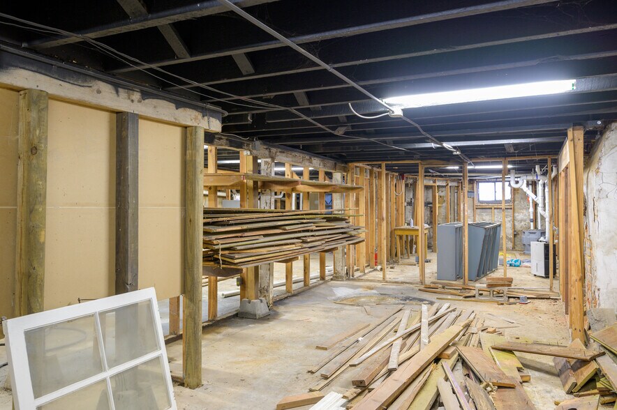 More Photos Of 120 W Main St, Denison Storefront Retail Office For Lease