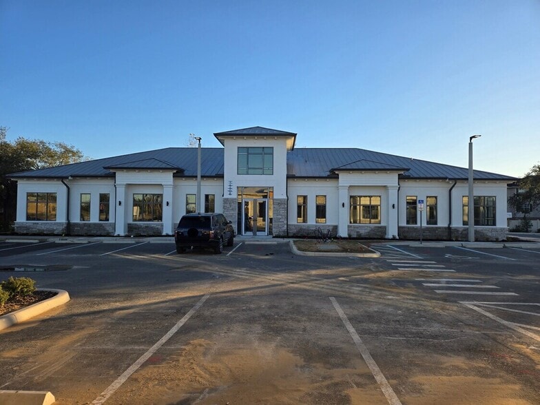 More Photos Of 16608 Sunrise Lakes Blvd, Clermont Medical For Sale