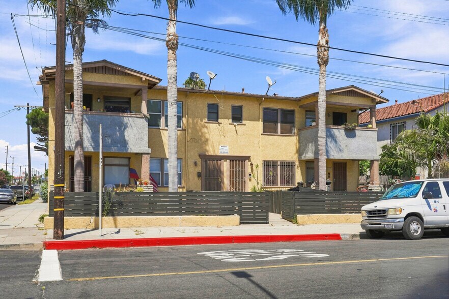 Primary Photo Of 580 W 22nd St, San Pedro Apartments For Sale