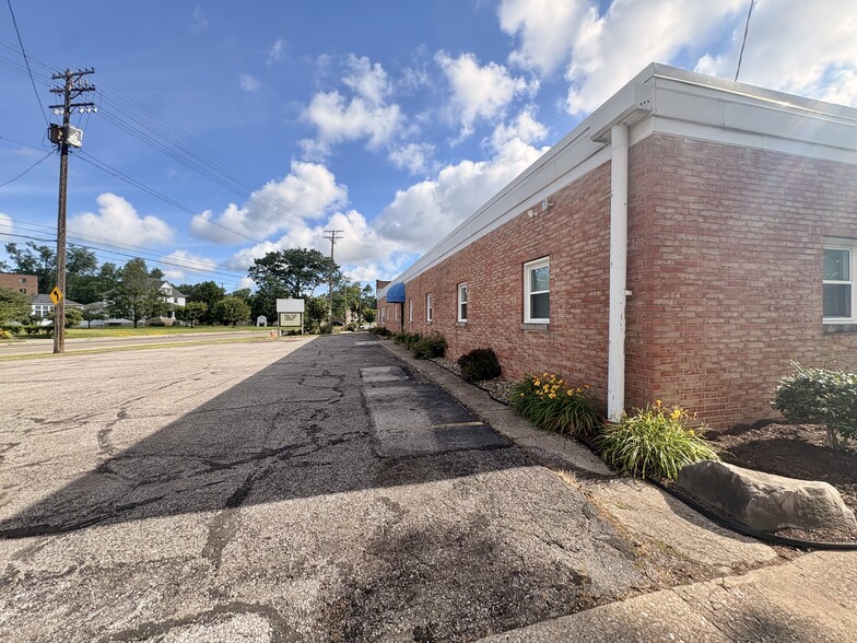 More Photos Of 4367 Rocky River Dr, Cleveland Medical For Sale