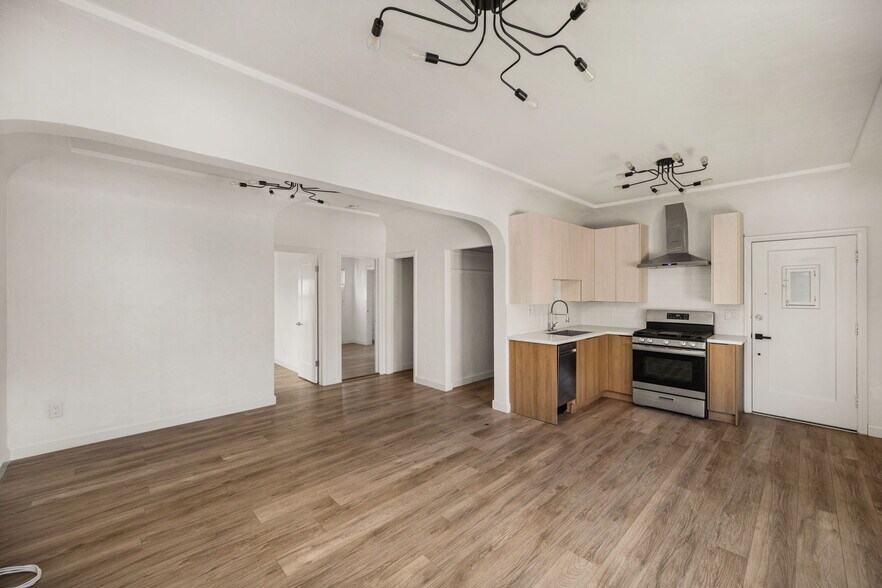 More Photos Of 1861 Pacific Ave, Long Beach Apartments For Sale