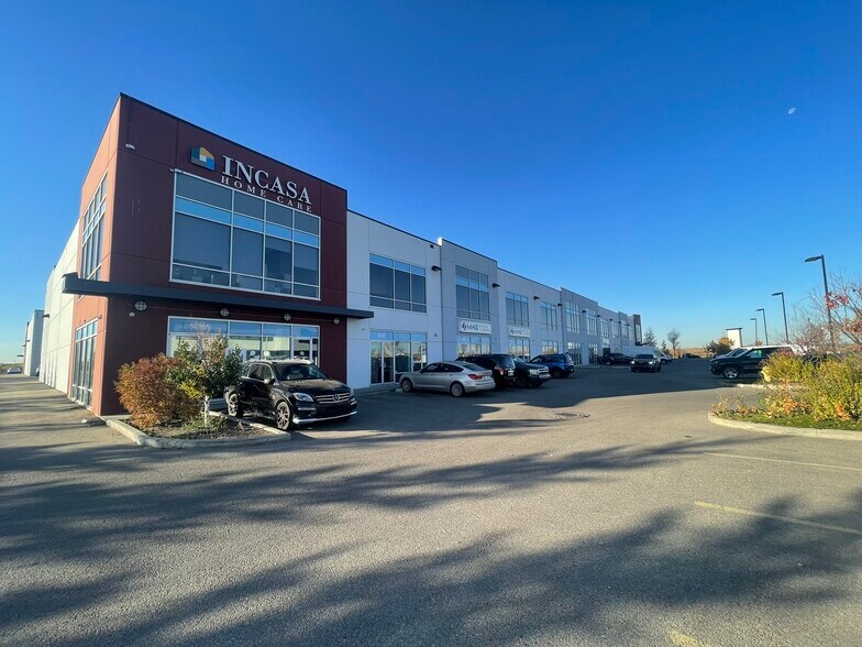 More Photos Of 14165-14185 162 Ave NW, Edmonton Showroom For Sale